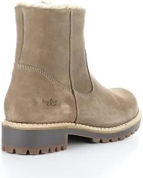 BOS. & CO. Women's Calib Boot