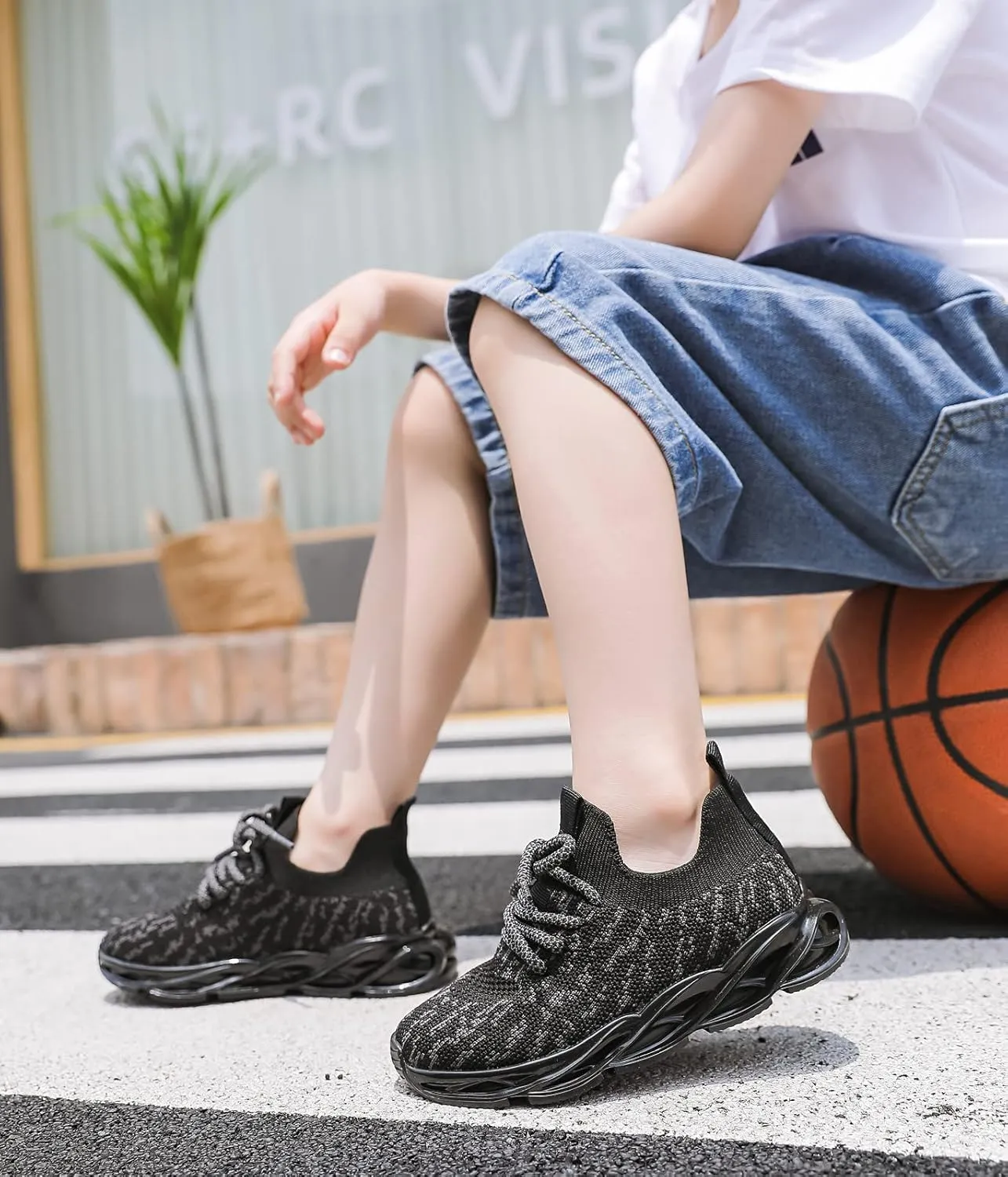 DADAWEN Boys Girls Sneakers Kids Lightweight Breathable Tennis Athletic Running Shoes for Toddler/Little Kid/Big Kid