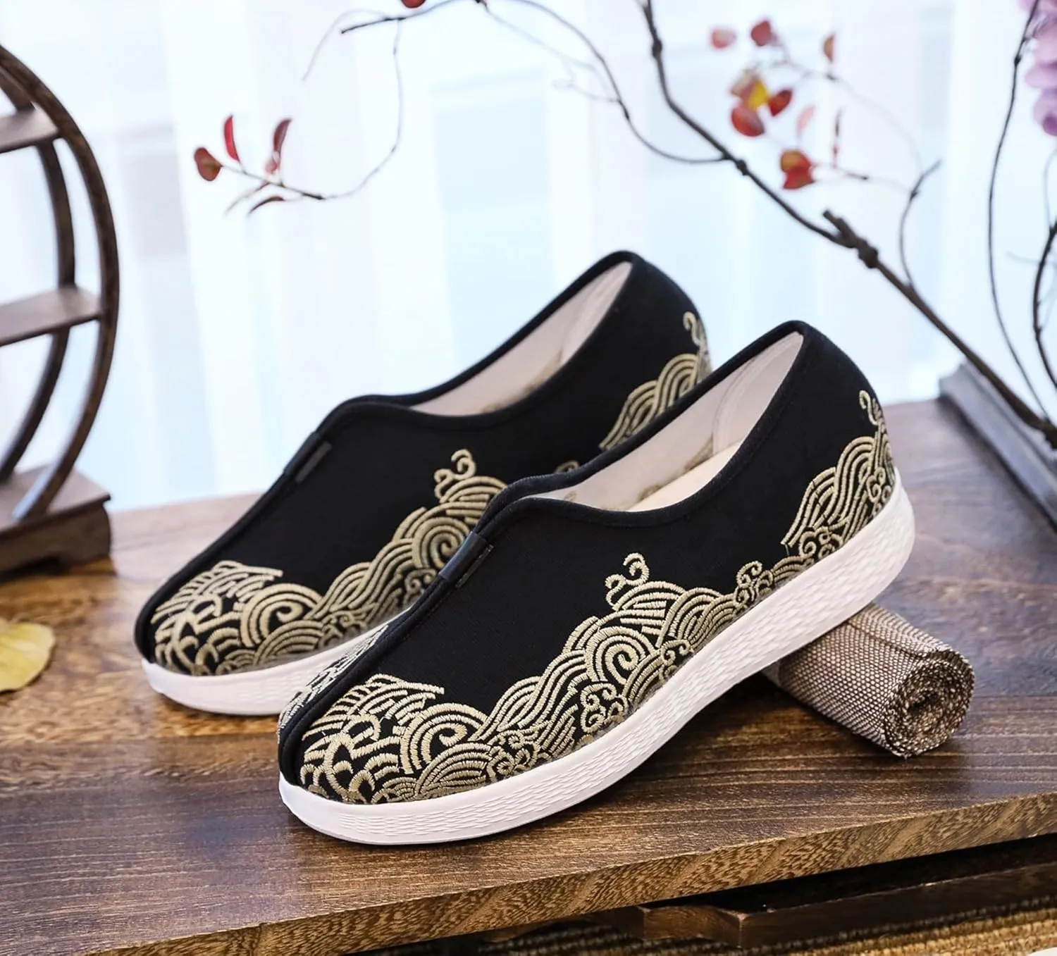 Embroidered Traditional Chinese Dragon Slip-On Canvas Loafers for Men - Comfortable and Stylish Casual Walking Shoes with Non-Slip Rubber Sole, Ideal for Everyday Wear Kung Fu shoes