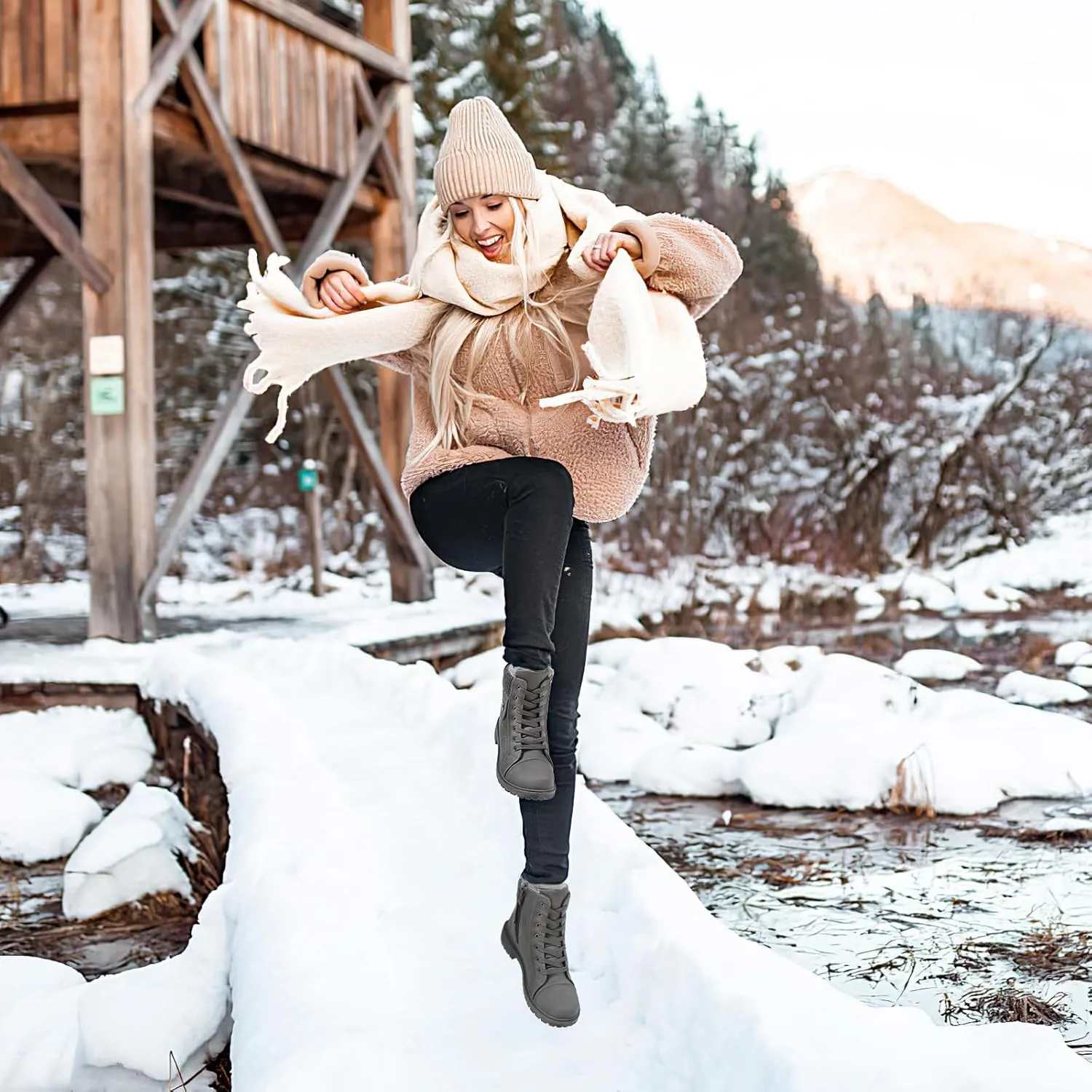 hash bubbie Women's Waterproof Ankle Boots Non Slip Combat Boots Black Fuzzy Winter Boots White Lace up Snow Boots for women Fall Boots with Zipper