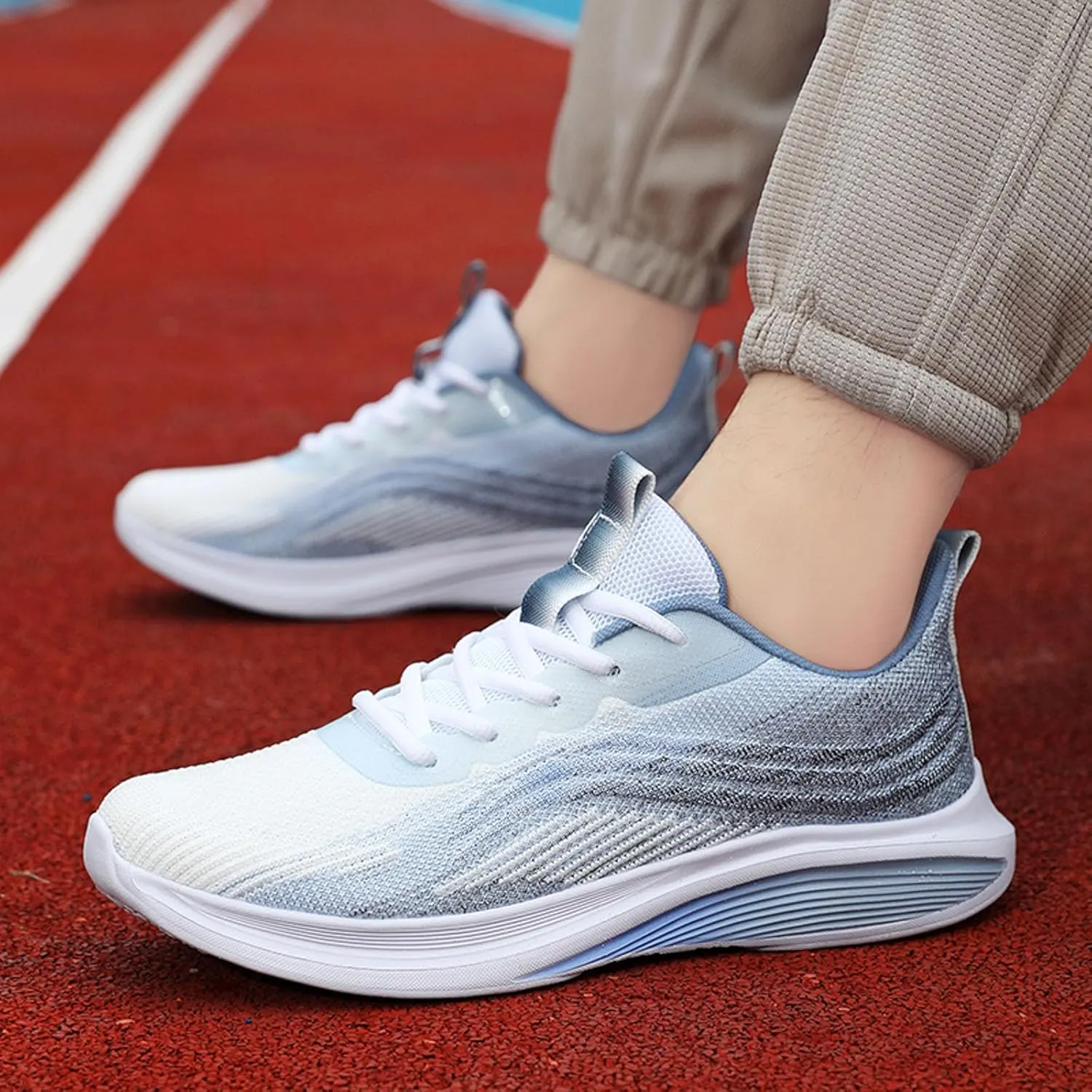 Men Casual Shoes New Pattern Color Matching Couple Style Lightweight and Non Slip Lace Up Men's Casual Shoes Leather