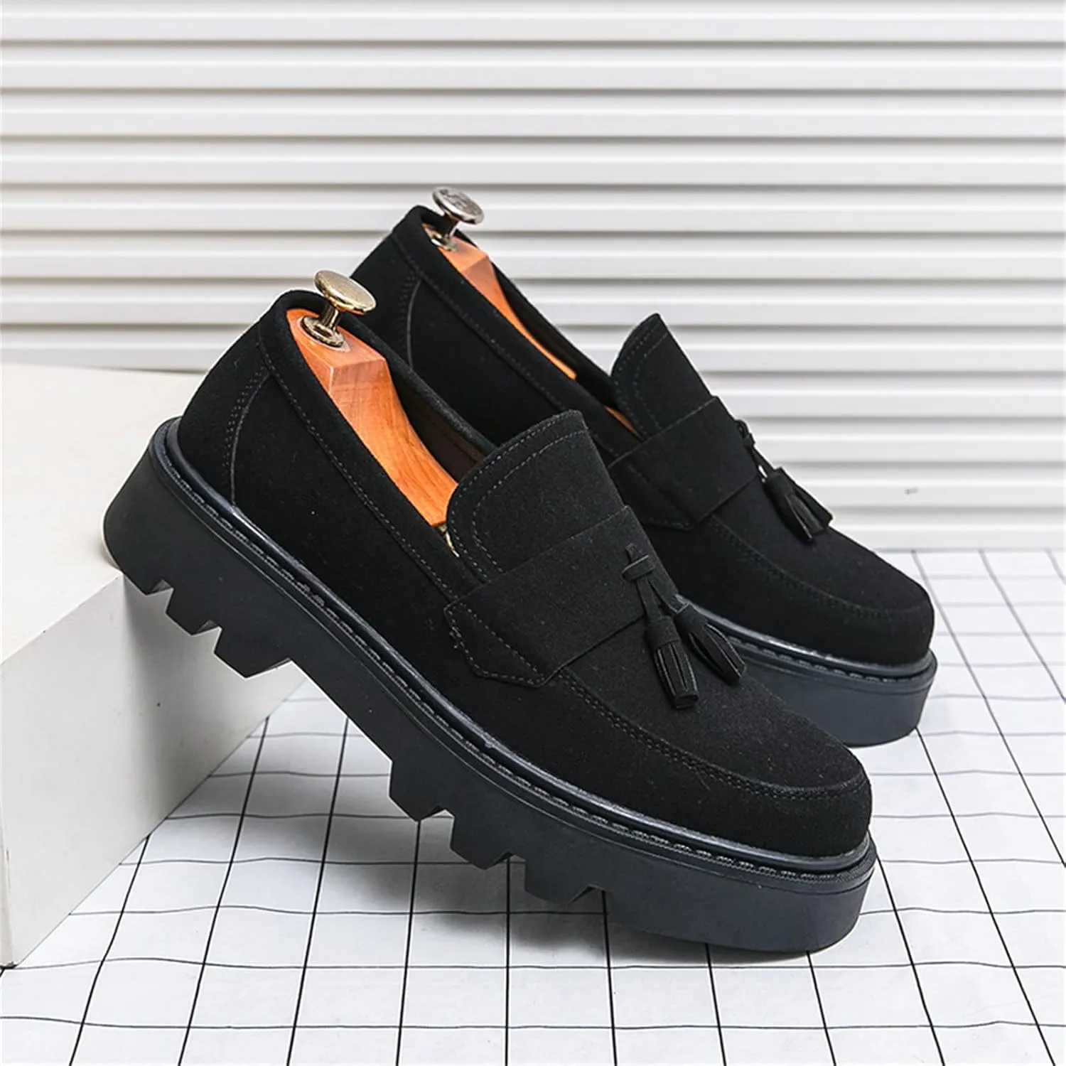 Men's Suede Leather Slip On Tassel Platform Loafers Vintage Round Toe Non-Slip Luxury Formal Shoes Casual Business Penny Dress Loafers