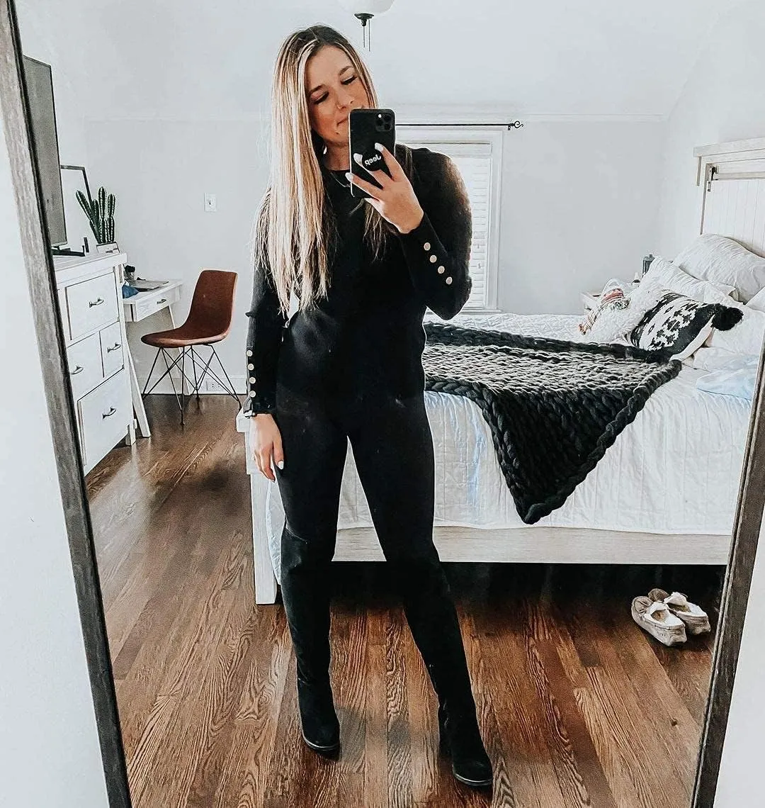 Newshows Women's Fall Fashion Sweater Long Sleeve Crew Neck Button Stretch Casual Pullover Tops Winter Clothes Trendy