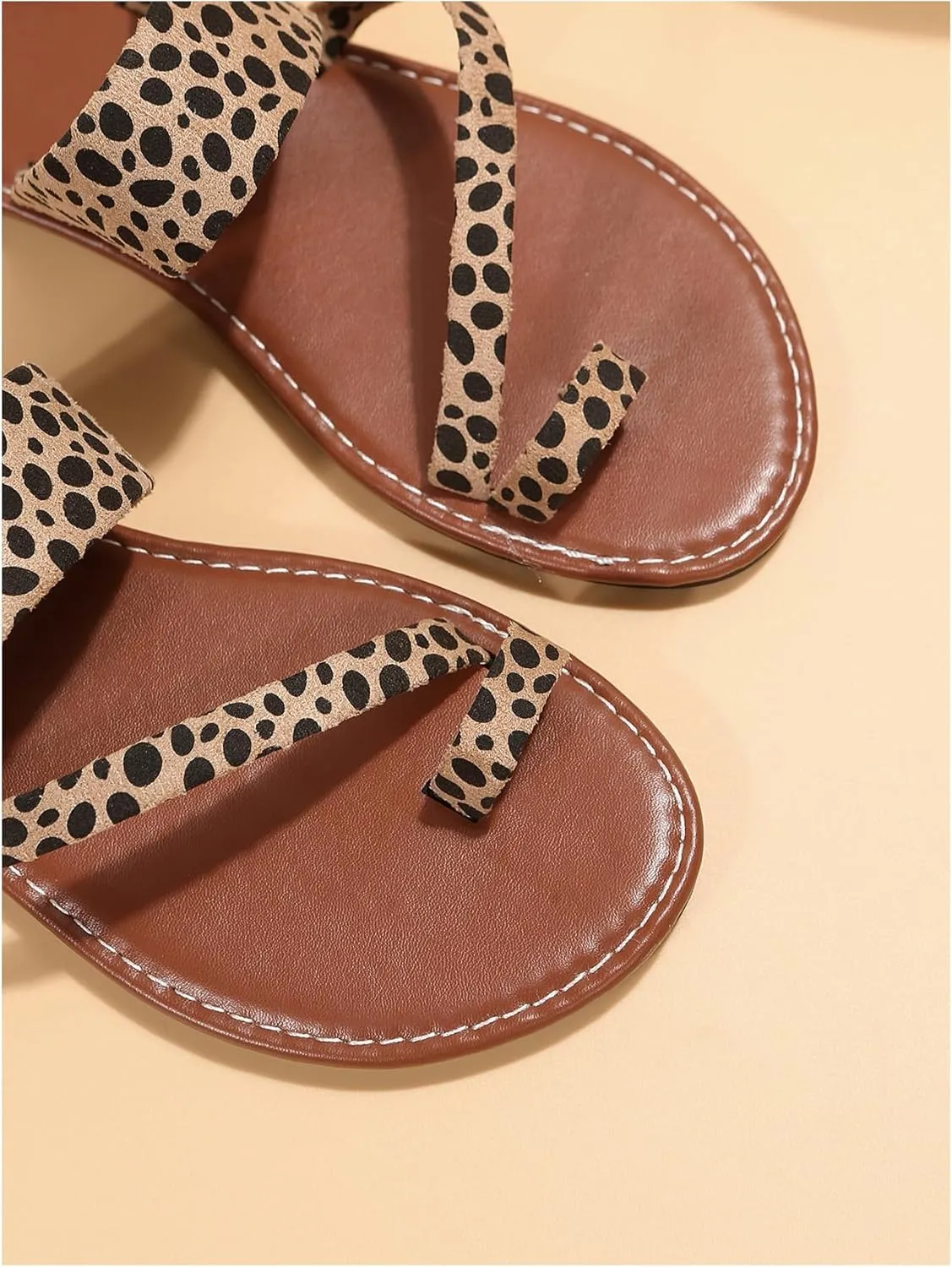 OYOANGLE Women's Leopard Print Strappy Toe Post Slide Sandals Outdoor Flat Sandal Summer Beach Shoes