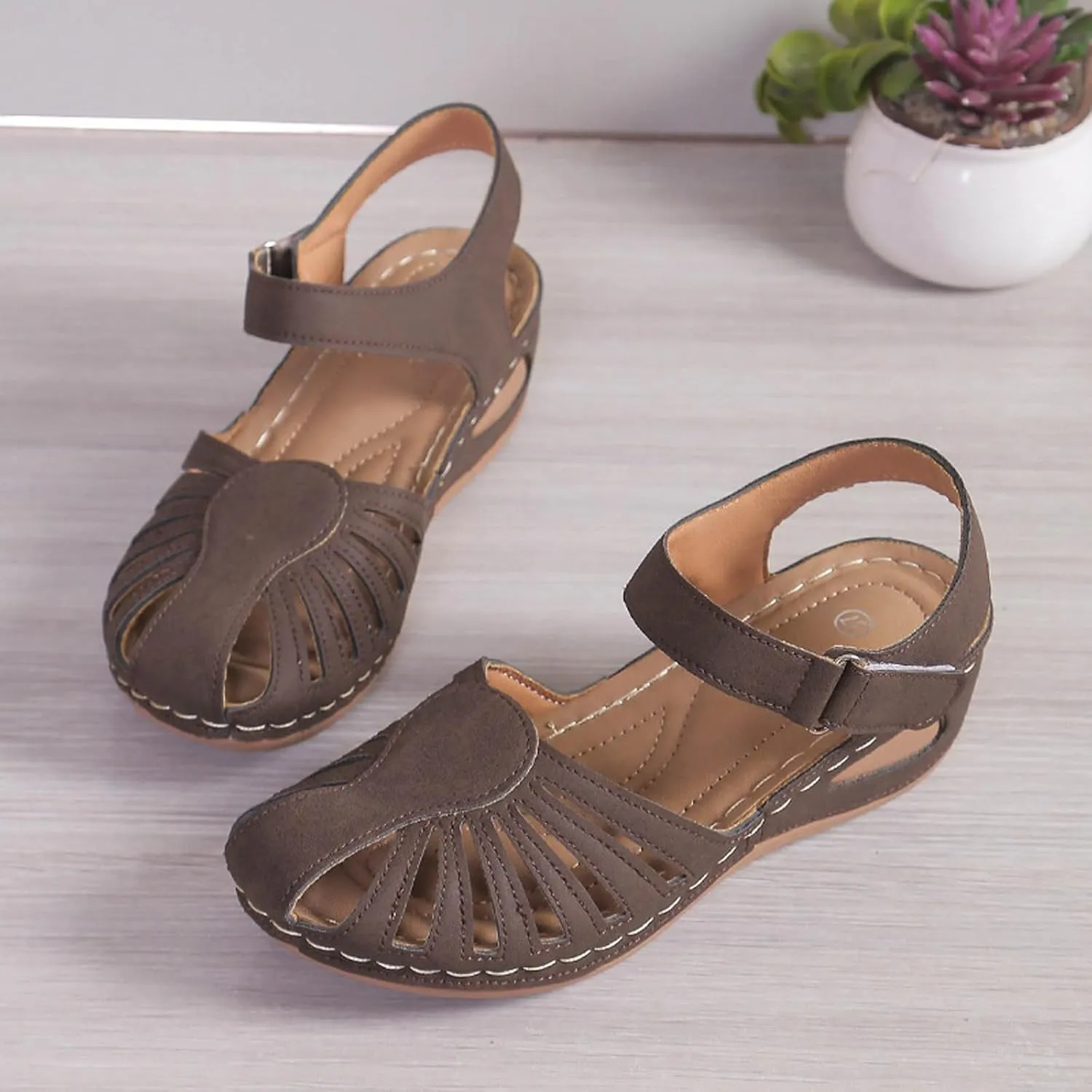 Platform Clogs for Women Closed Toe Wedge Sandals Slip On Walking Sandals Hollow Out Comfortable Vacation Sandals