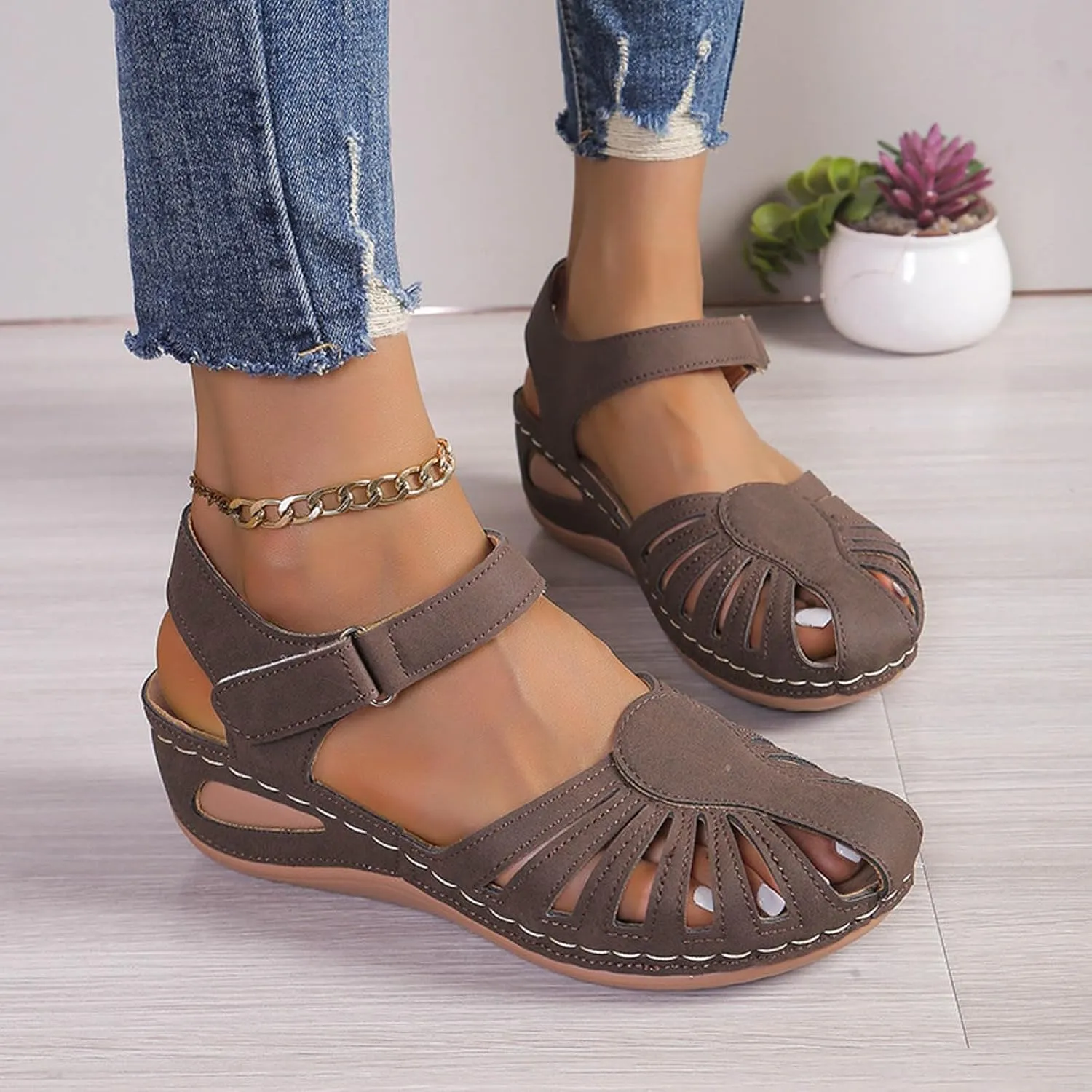 Platform Clogs for Women Closed Toe Wedge Sandals Slip On Walking Sandals Hollow Out Comfortable Vacation Sandals