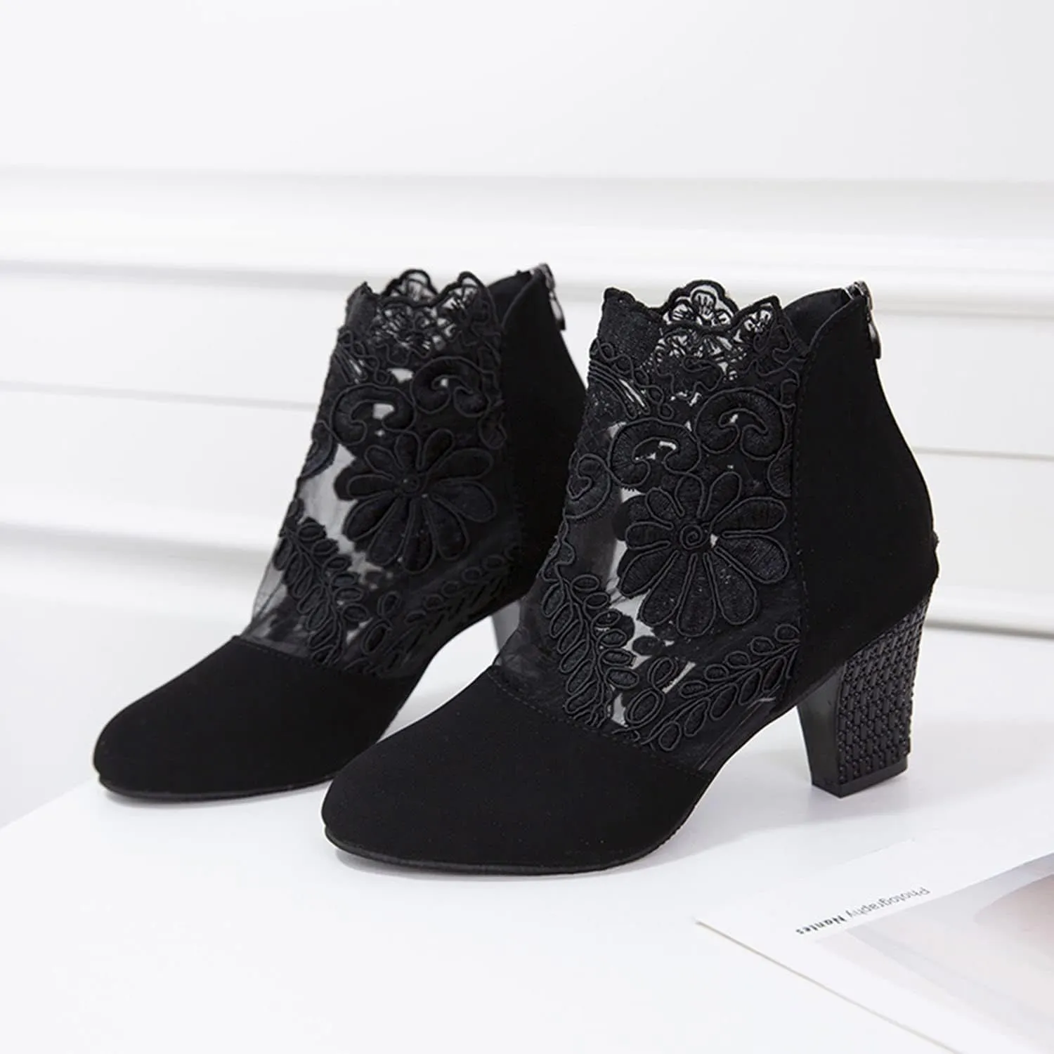 Summer Fashion Women Heeled Sandal Chunky Heel Retro Back Zipper Mesh Lace High Heel Sandals Closed Toe Breathable High Heel Boots