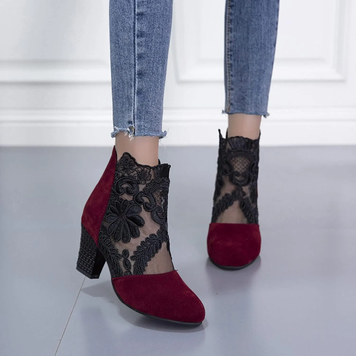 Summer Fashion Women Heeled Sandal Chunky Heel Retro Back Zipper Mesh Lace High Heel Sandals Closed Toe Breathable High Heel Boots