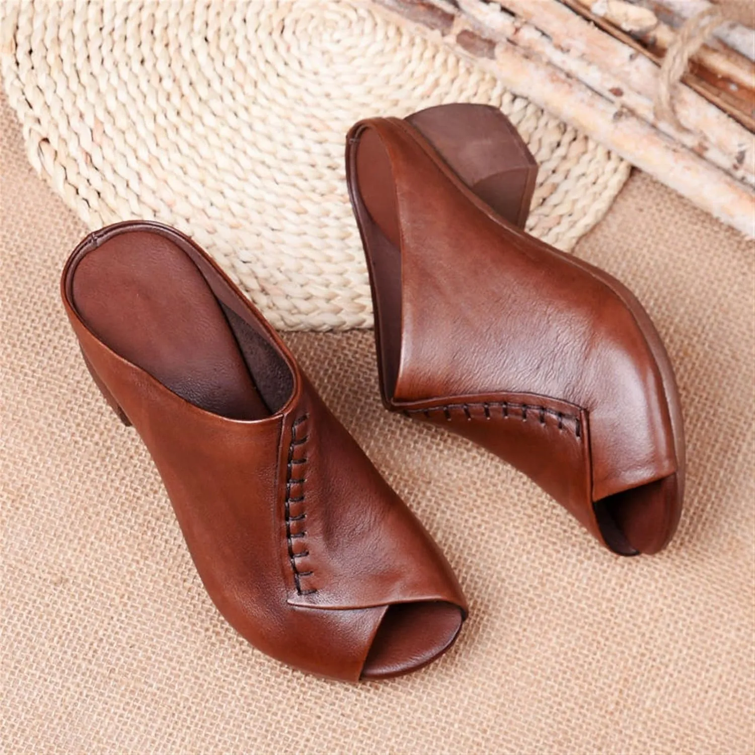 Summer Soft Leather Retro Chunky Heel Outer Slippers Middle-Heel Soft Sole Middle-Aged Mother Shoes Comfortable and Breathable Sandals (Color : Auburn, Shoe Size : 7.5)