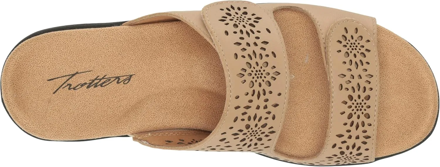 Trotters Women's Flat Sandals