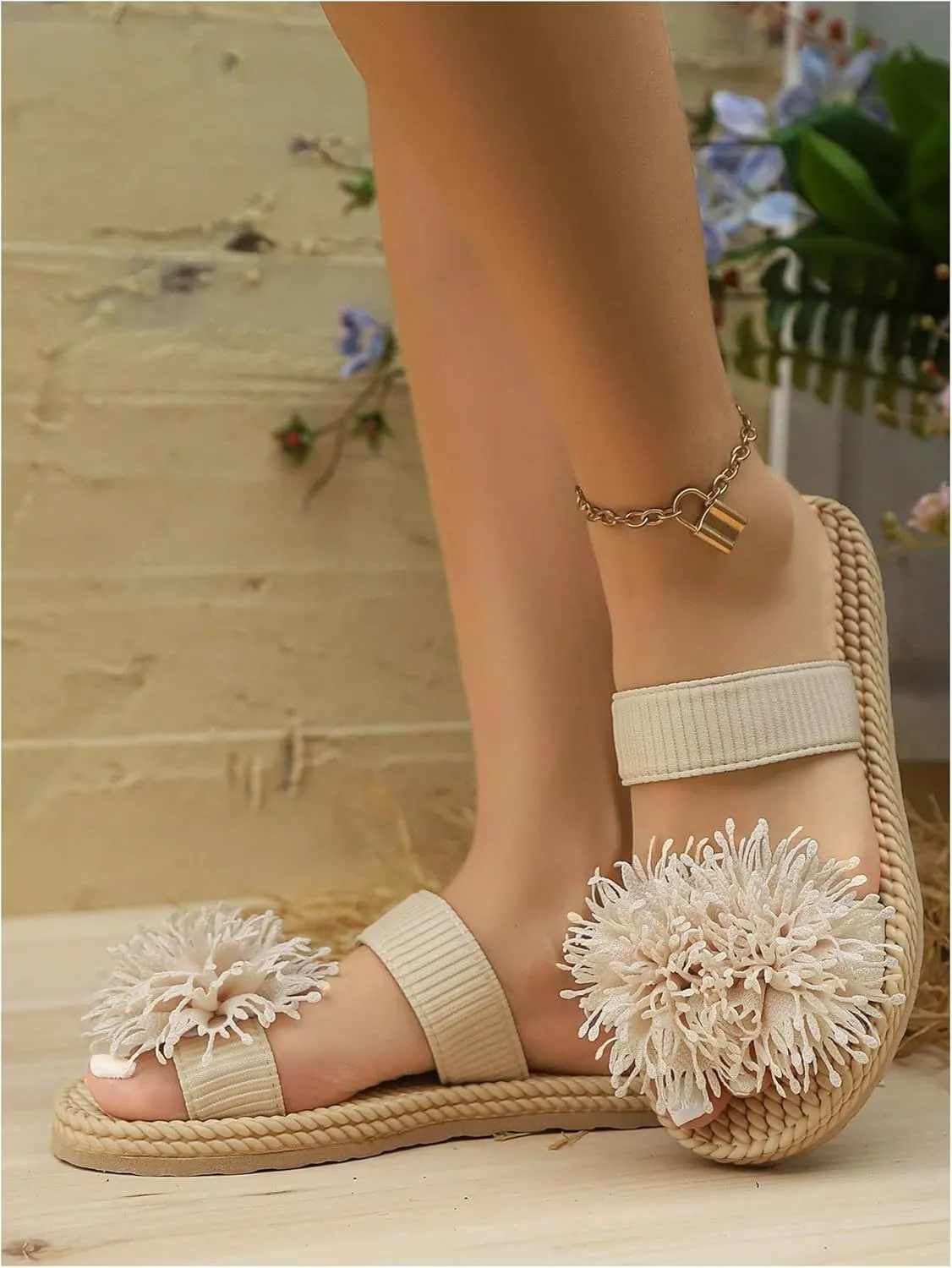 Verdusa Women's 3D Floral Straw Double Strap Flat Sandals Braided Open Toe Summer Slippers