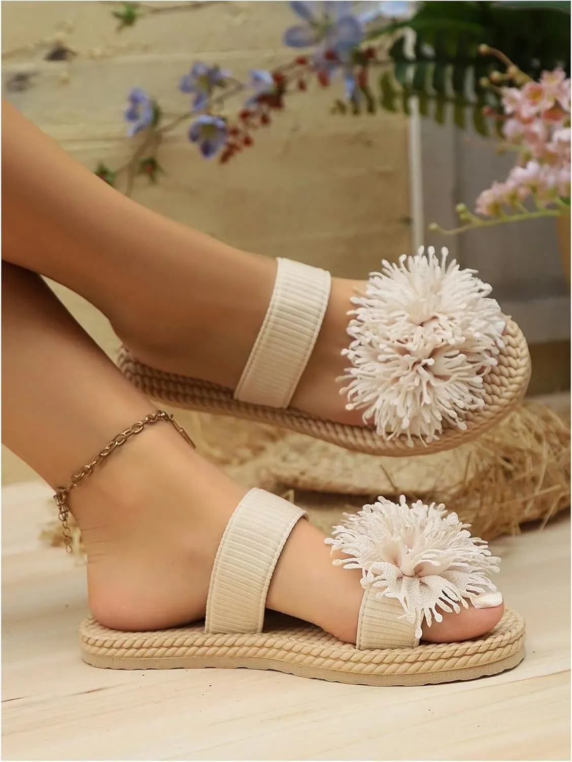 Verdusa Women's 3D Floral Straw Double Strap Flat Sandals Braided Open Toe Summer Slippers