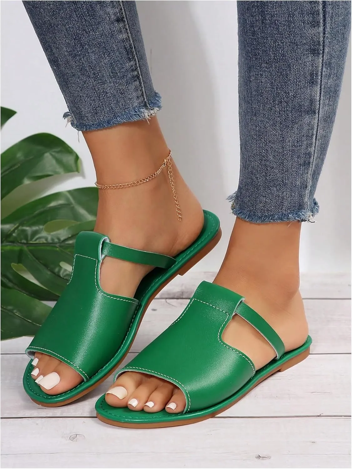 Verdusa Women's Cut Out Slide Sandals Open Toe Summer Flat Sandals Outdoor Shoes