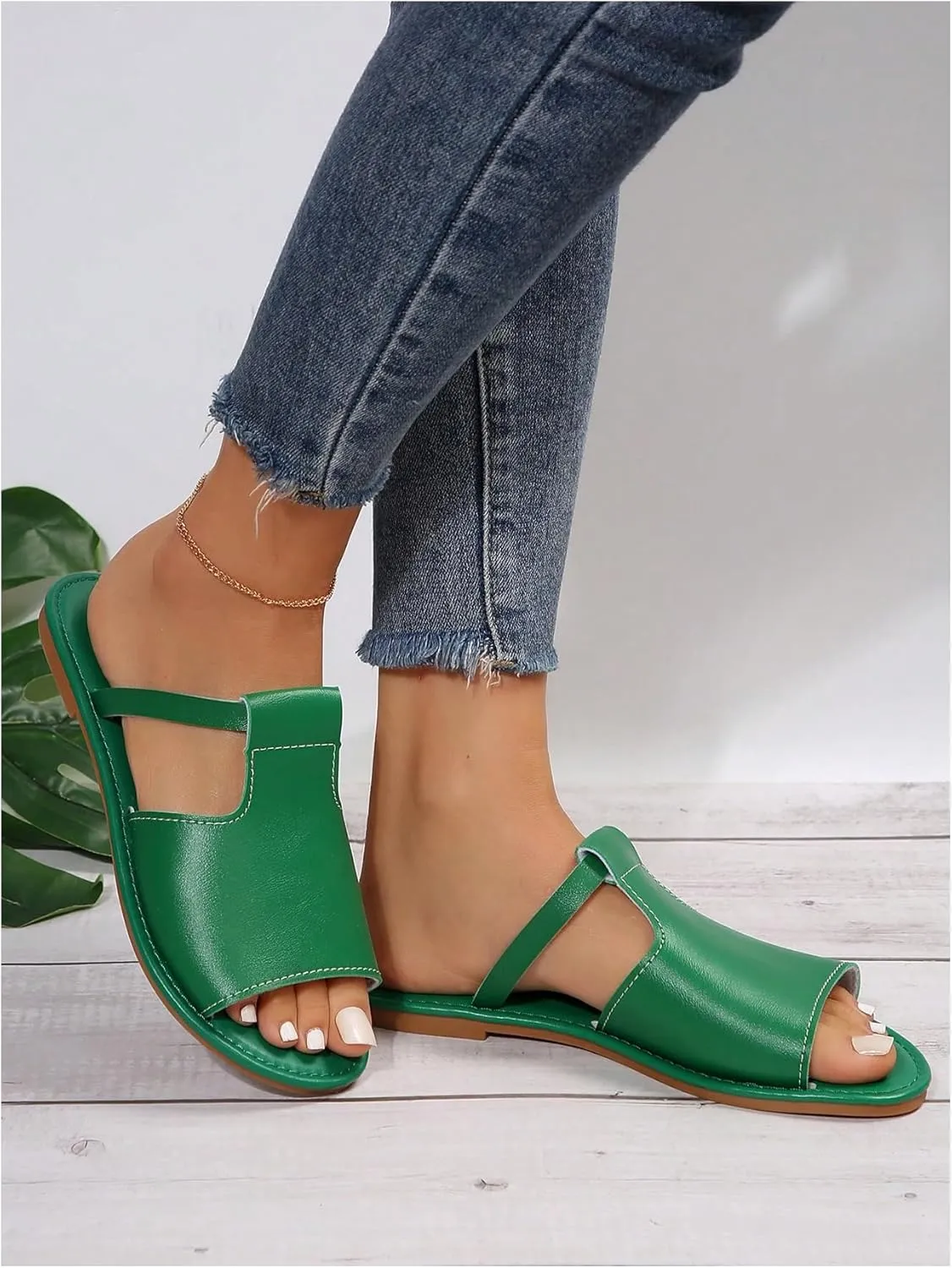Verdusa Women's Cut Out Slide Sandals Open Toe Summer Flat Sandals Outdoor Shoes