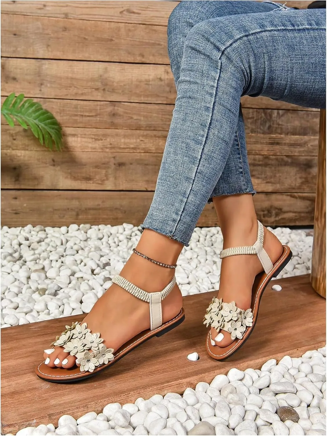 Verdusa Women's Summer Sandals Flower Leather Flat Sandals with Ankle Strap