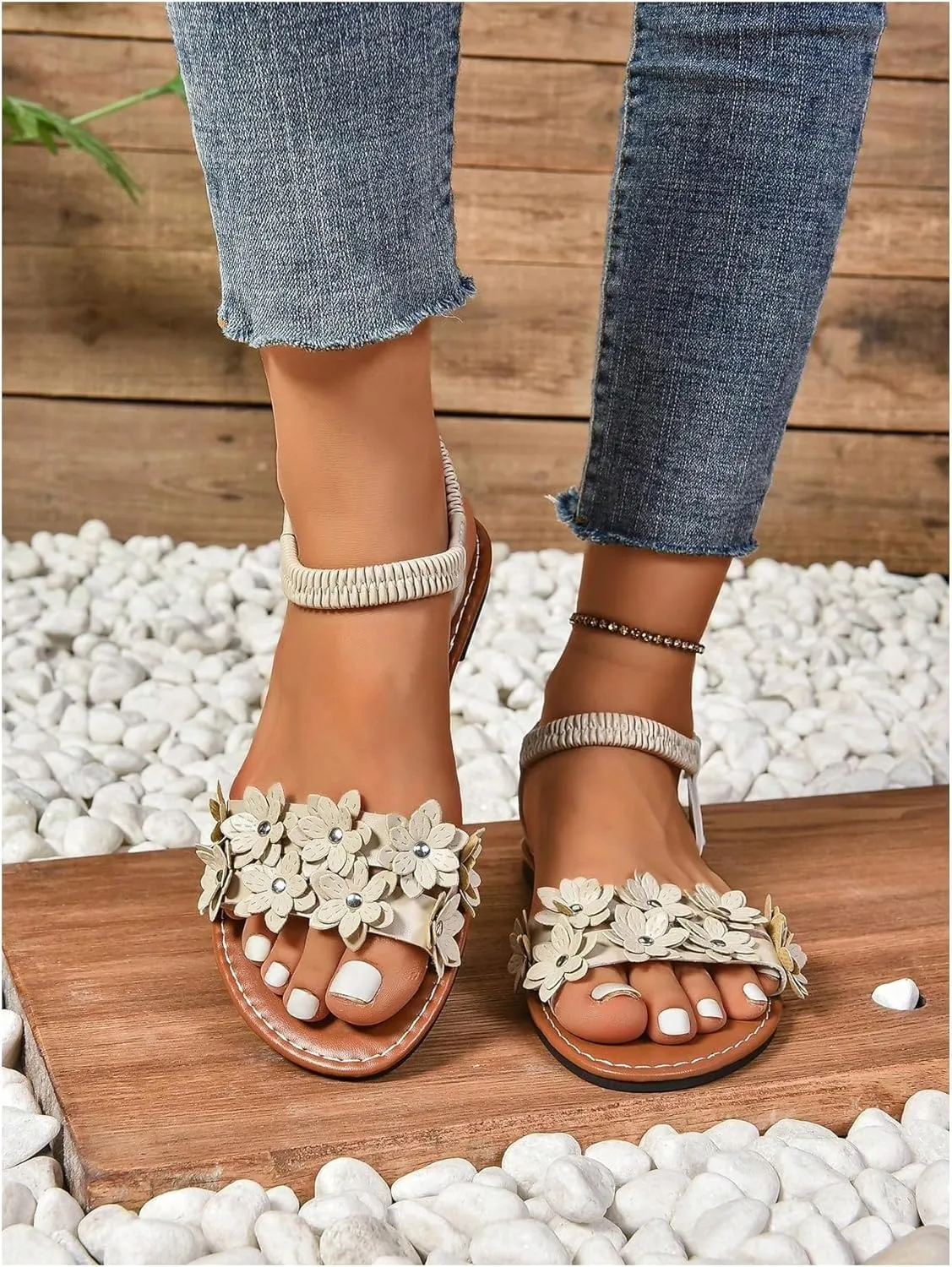 Verdusa Women's Summer Sandals Flower Leather Flat Sandals with Ankle Strap
