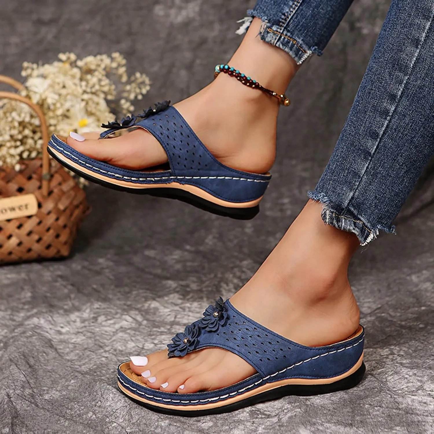 Womens Flip Flops Ladies Comfortable Walking Thong Sandals with Arch Support Summer Slip on Slippers Slip on Indoor Outdoor Beach Shoes,Blue,US9/EU40