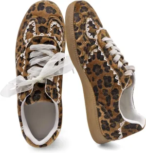 Women's Lace Detail Lace-Up Casual Sneakers - Elegant Ribbon Ribbon Lace Walking Shoes Non-Slip Sole Breathable Comfort for Daily Outfits