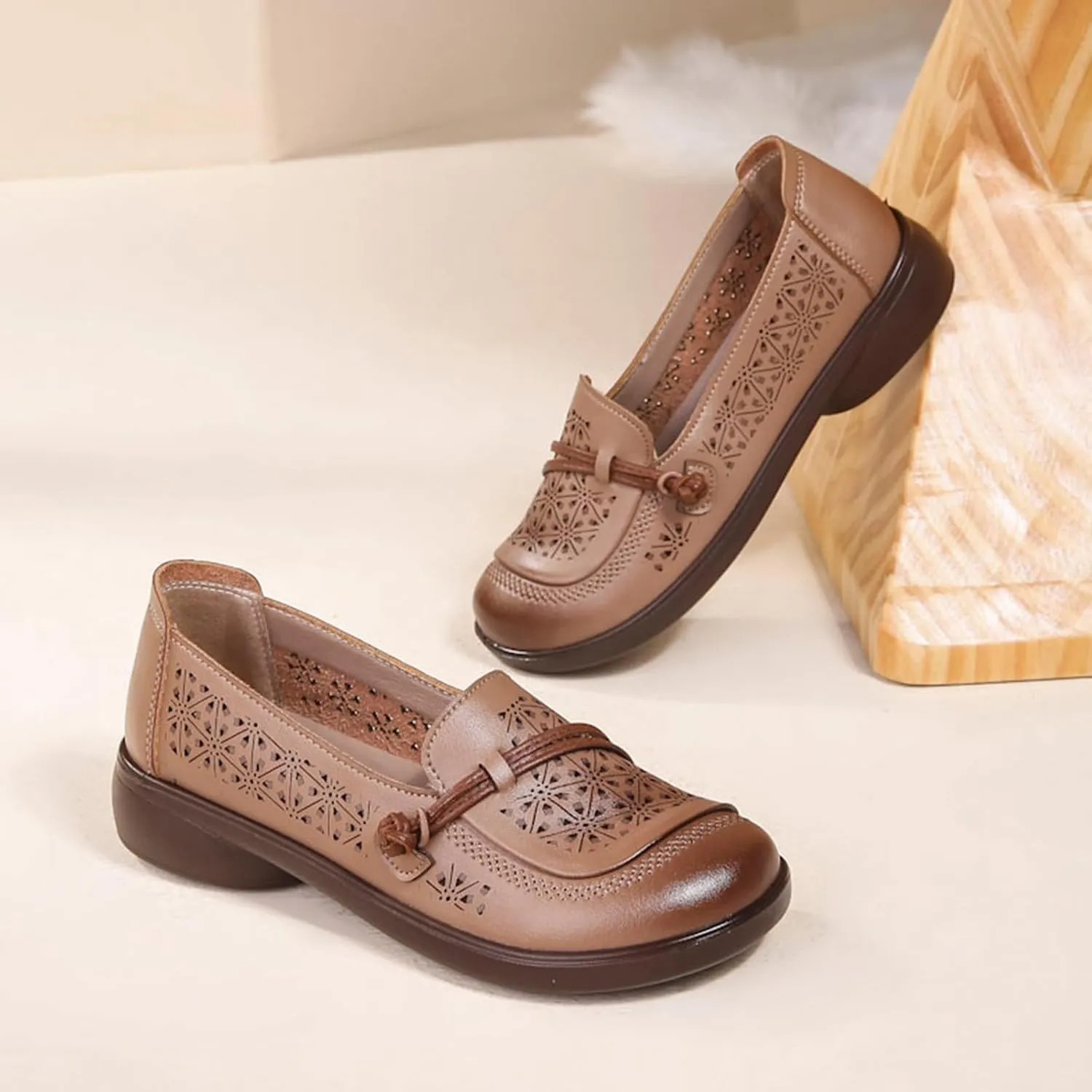 Women's Leather Cutout Flat Loafers Comfort Round Toe Slip On Softsole Walking Driving Flats Breathable Lightweight Casual Shoes