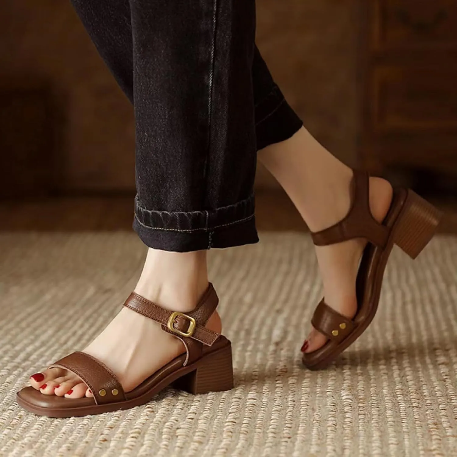 Women's Leather Strappy Hook Loop Chunky Heels Sandals Casual Comfortable Ankle Strap Square Open Toe Low Heel Dress Sandals for Daily Office Outdoor