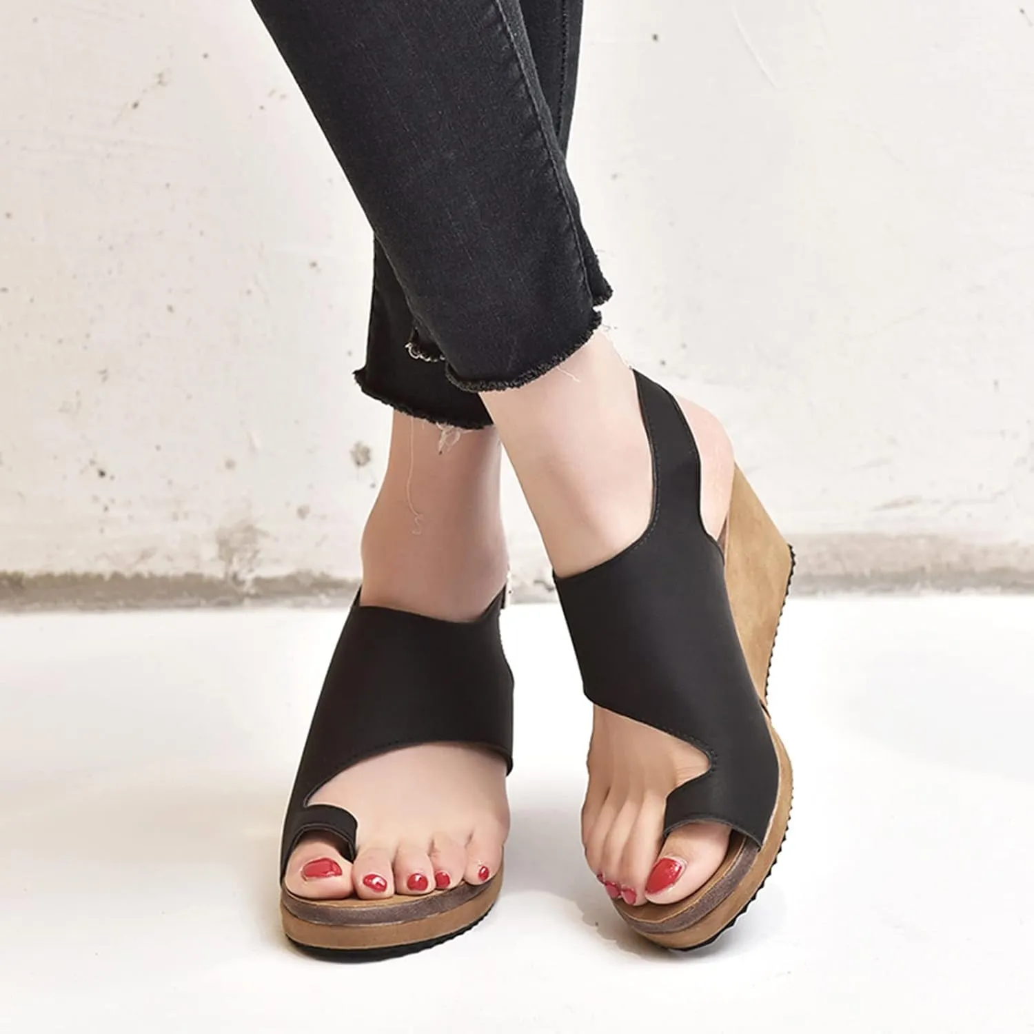 Womens Leather Wedges Sandals Open Toe Lace Up Platform Ankle Strap Summer Shoes Ring Toe Casual Bunion Flip Flops Shoes Orthopedic Correction Sandals,Black,US9/EU41