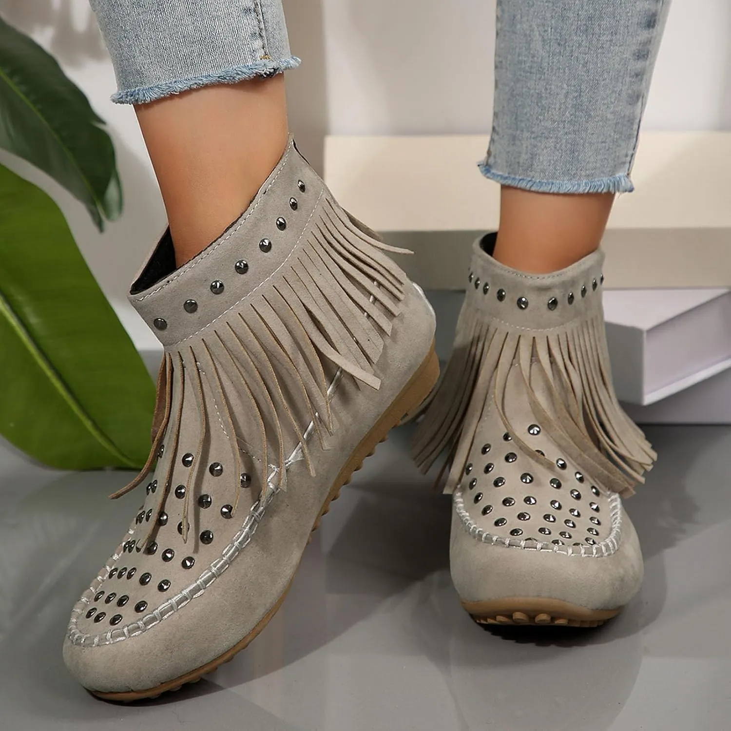 Womens Moccasins Fringe Ankle Boots Retro Suede Leather Tassel Studded Moccasins Shoes Non Slip Flat Heel Fall Winter Casual Fashion Booties with Zipper